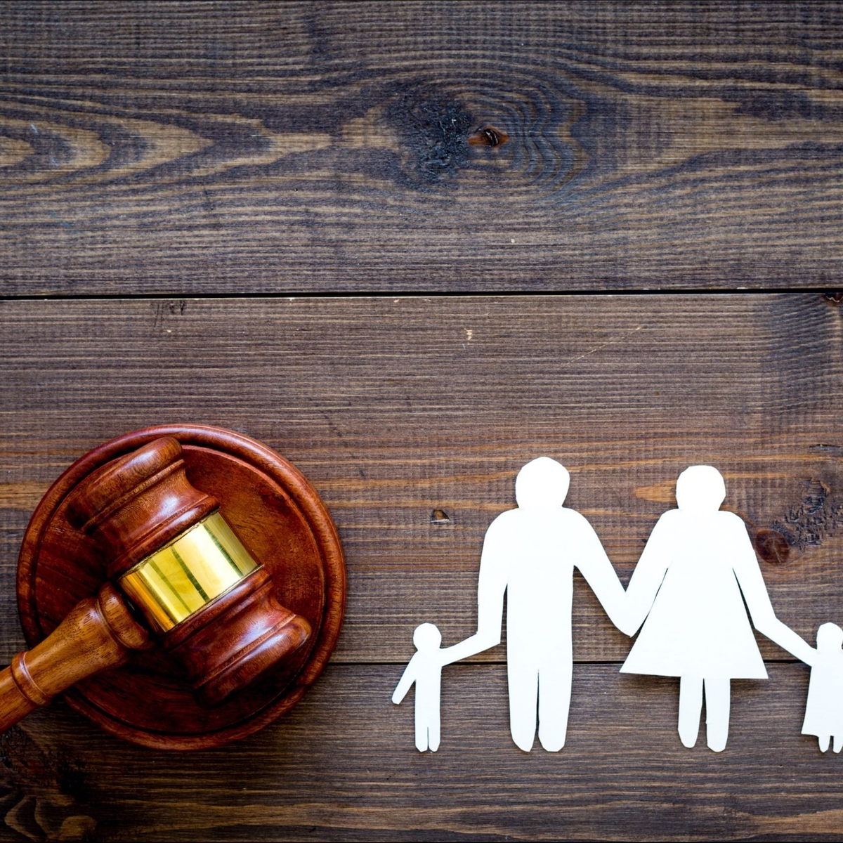 Explaining the Gender Gap in the Criminal Justice System: How Family-Based Gender Roles Shape Perceptions of Defendants in Criminal Court