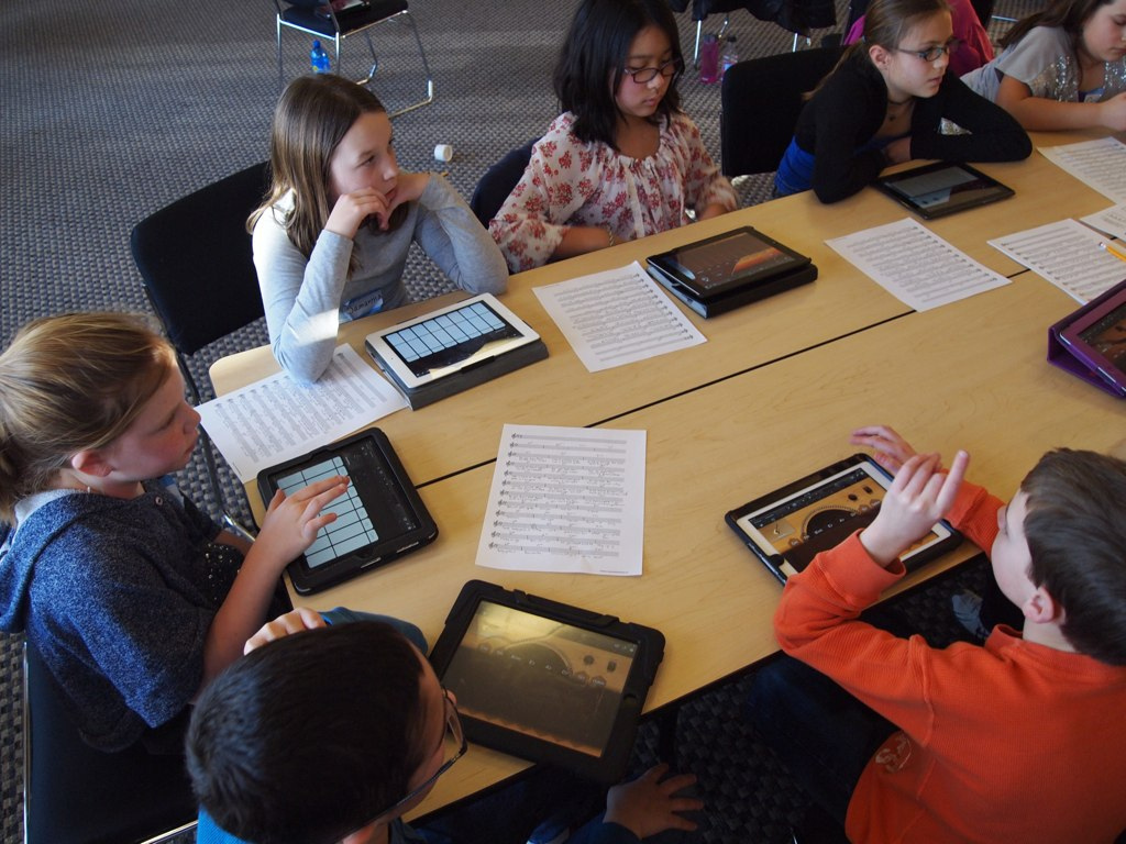 Incorporating Technology into the Modern English Language Arts