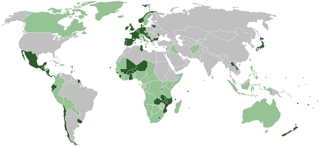 States Parties to the Convention on Cluster Munitions (light green: signatory states, dark green: state parties)